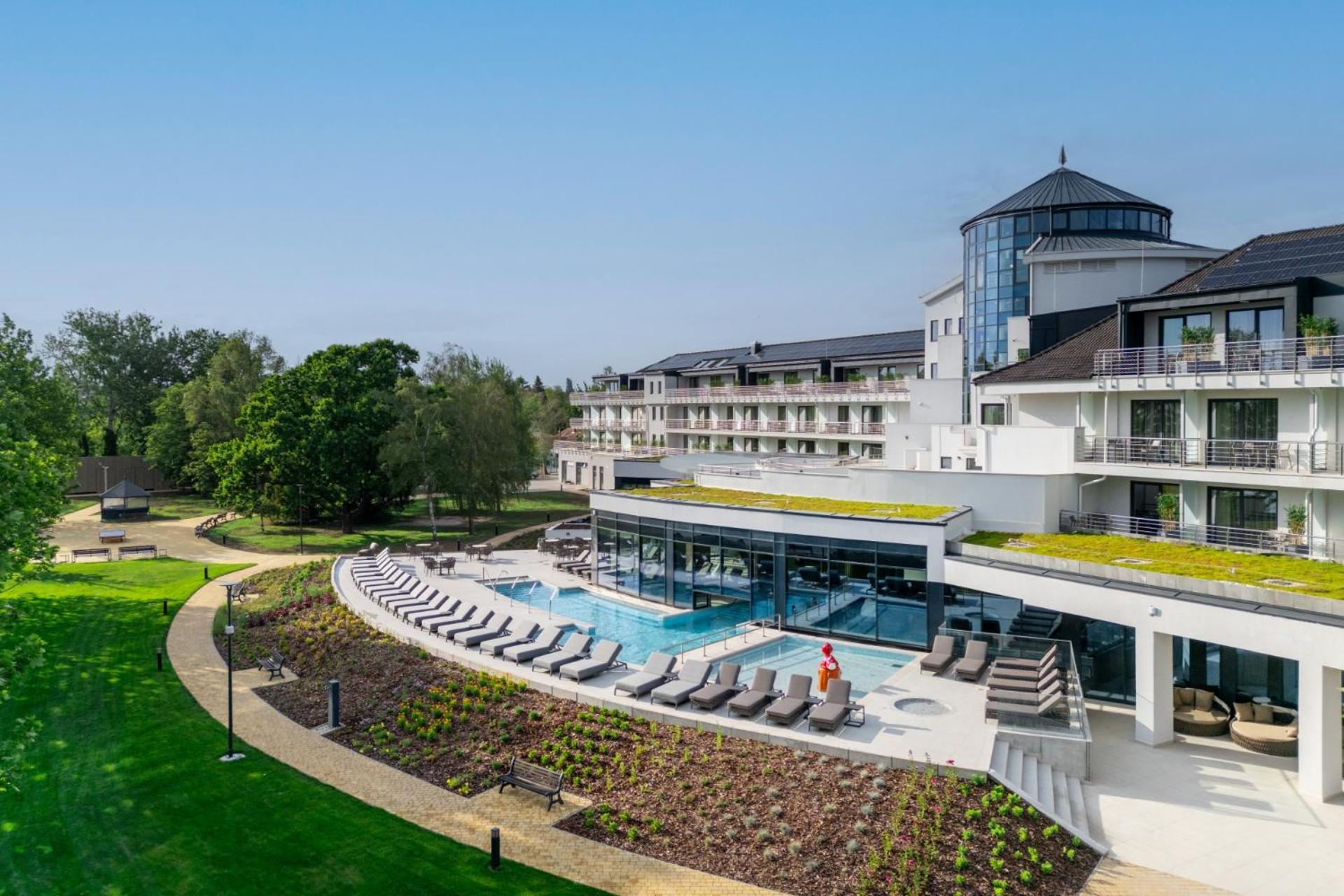 Kenese Bay Garden Resort & Conference Балатонкенеше Екстер'єр фото