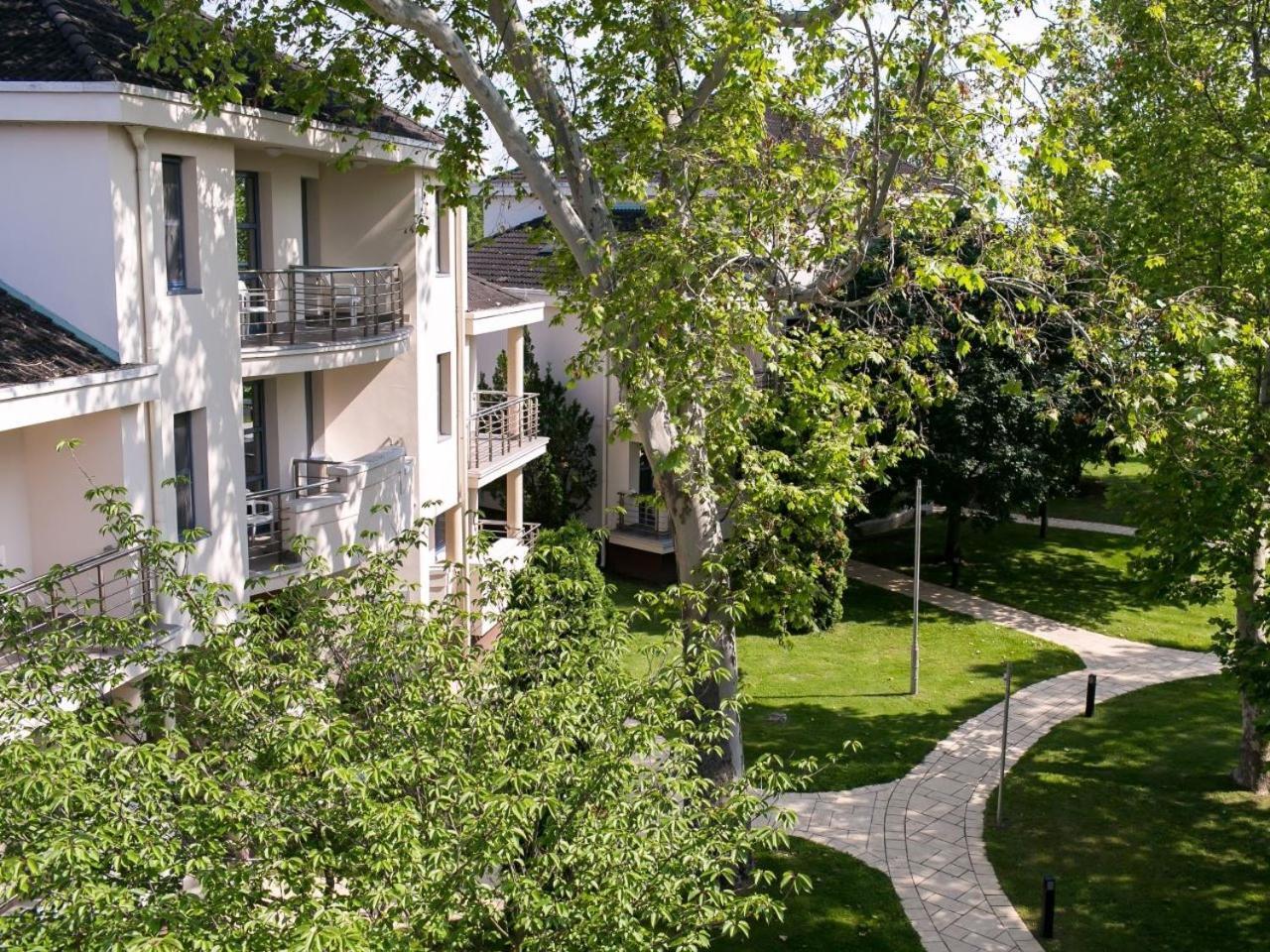 Kenese Bay Garden Resort & Conference Балатонкенеше Екстер'єр фото